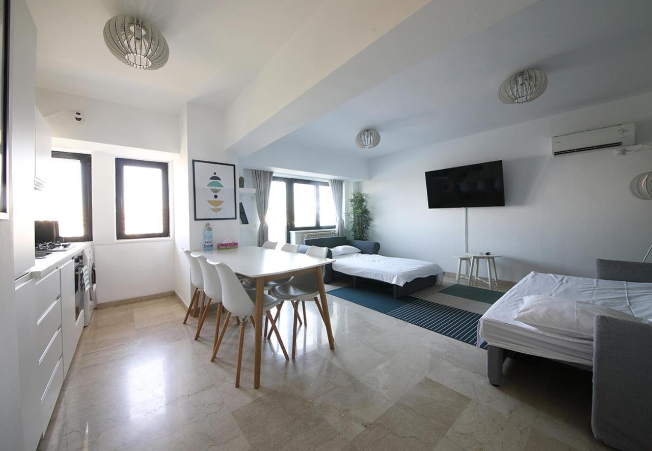 Unirii Center Apartments By Olala Homes Bukares Bagian luar foto