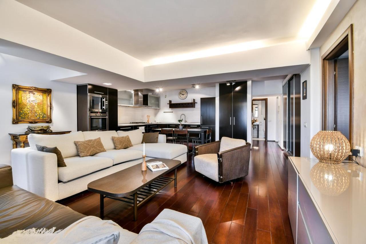 Unirii Center Apartments By Olala Homes Bukares Bagian luar foto