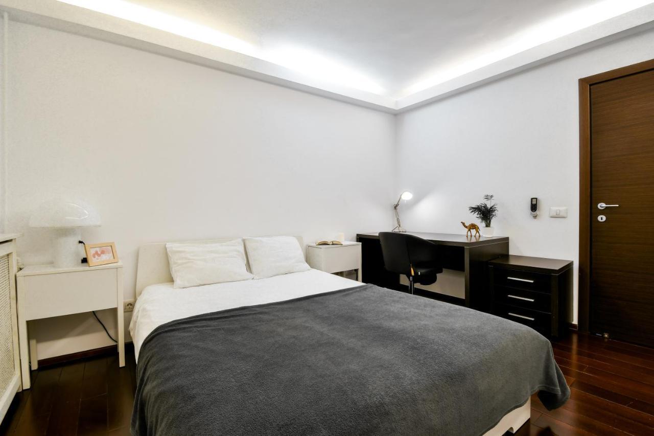 Unirii Center Apartments By Olala Homes Bukares Bagian luar foto