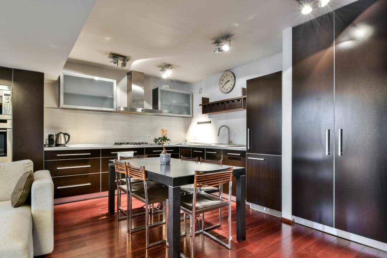 Unirii Center Apartments By Olala Homes Bukares Bagian luar foto